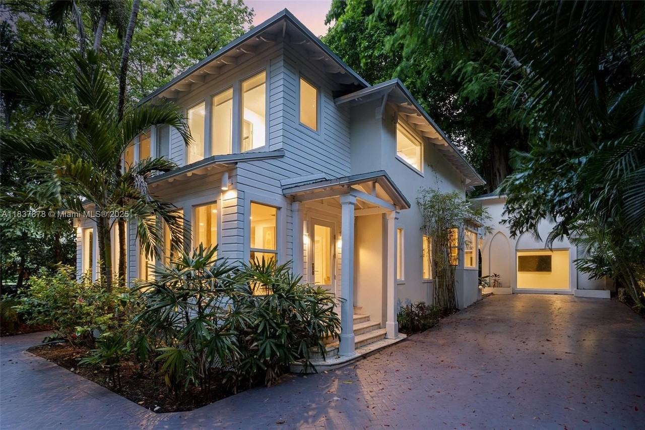 4286 S Douglas Rd - Photo 3 of 50