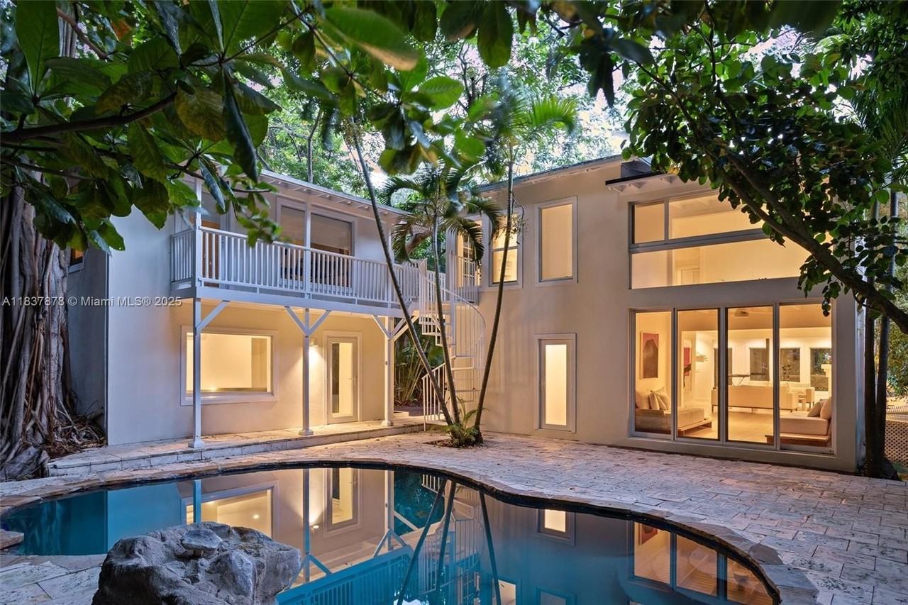 4286 S Douglas Rd - Photo 4 of 50