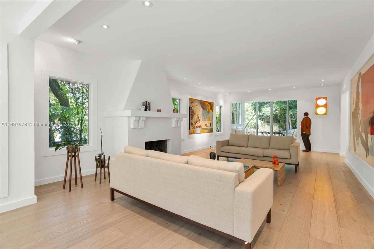 4286 S Douglas Rd - Photo 5 of 50