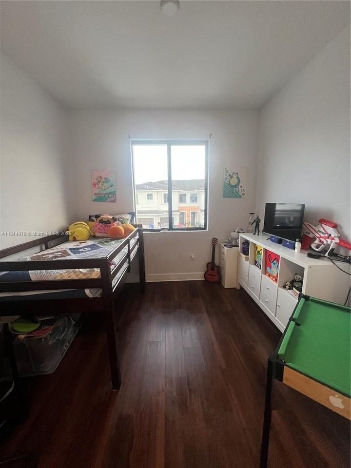 10859 Sw 235th Ln - Photo 7 of 30