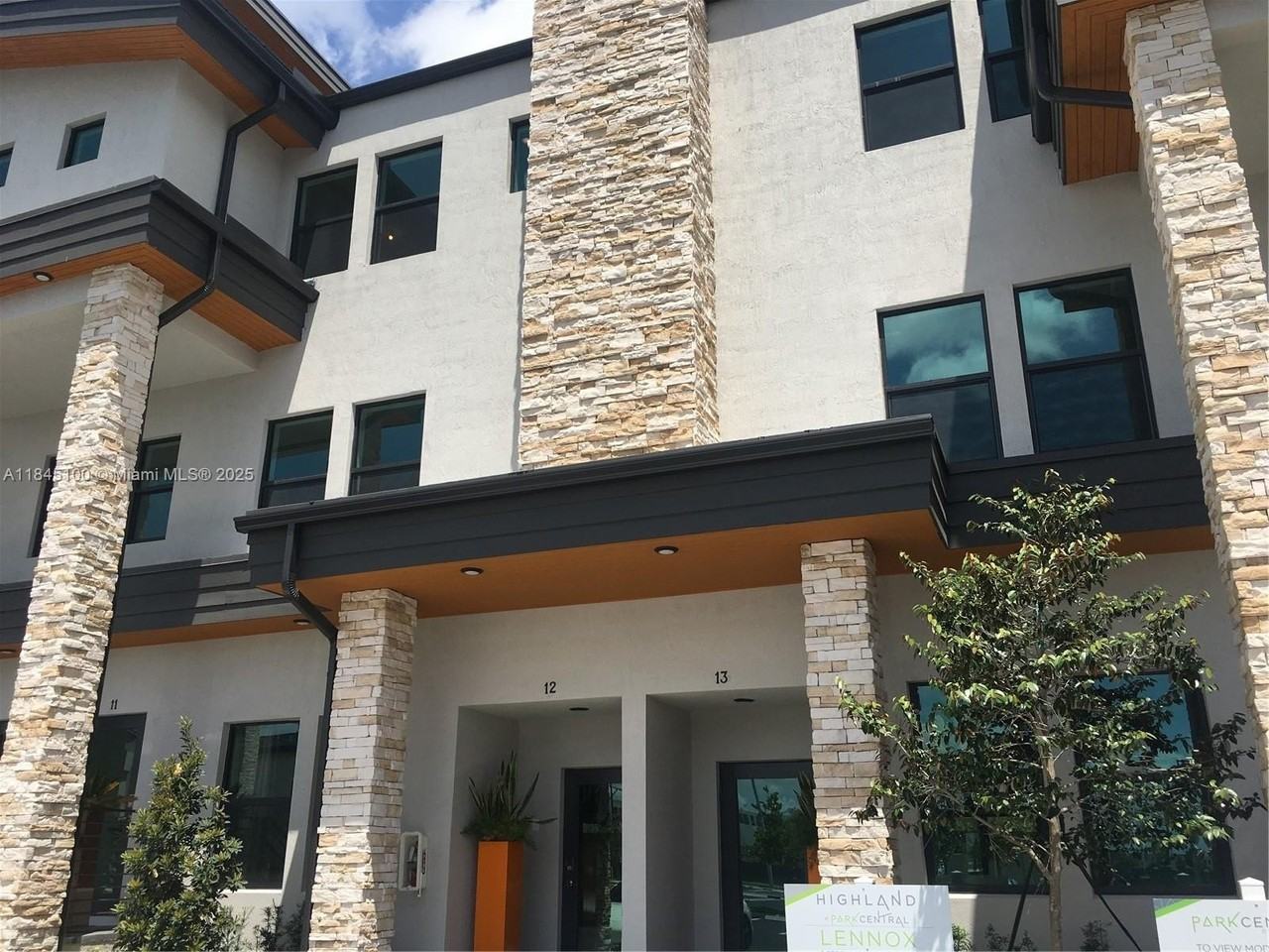 10461 Nw 82nd St #6 - Photo 2 of 21