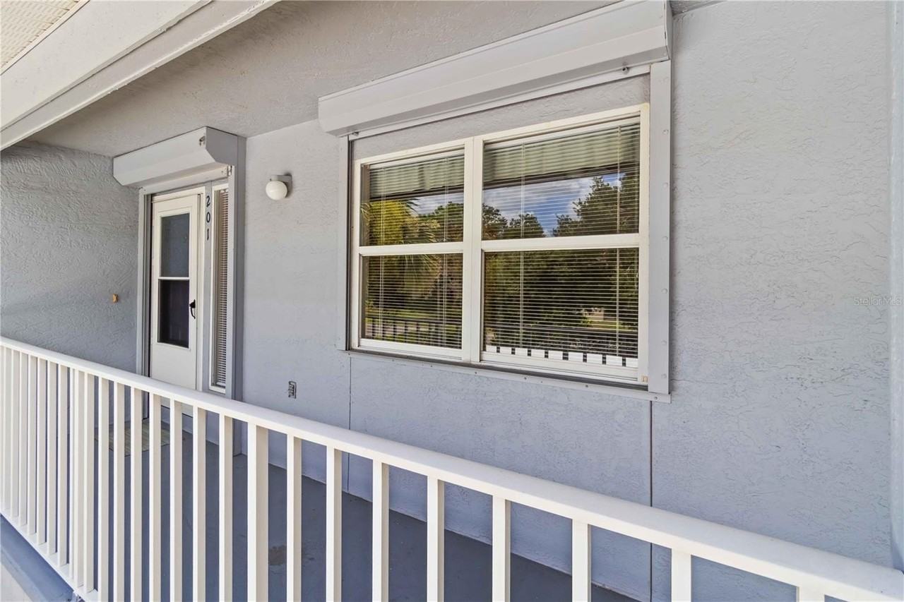 880 Bird Bay Dr W #201 - Photo 5 of 46