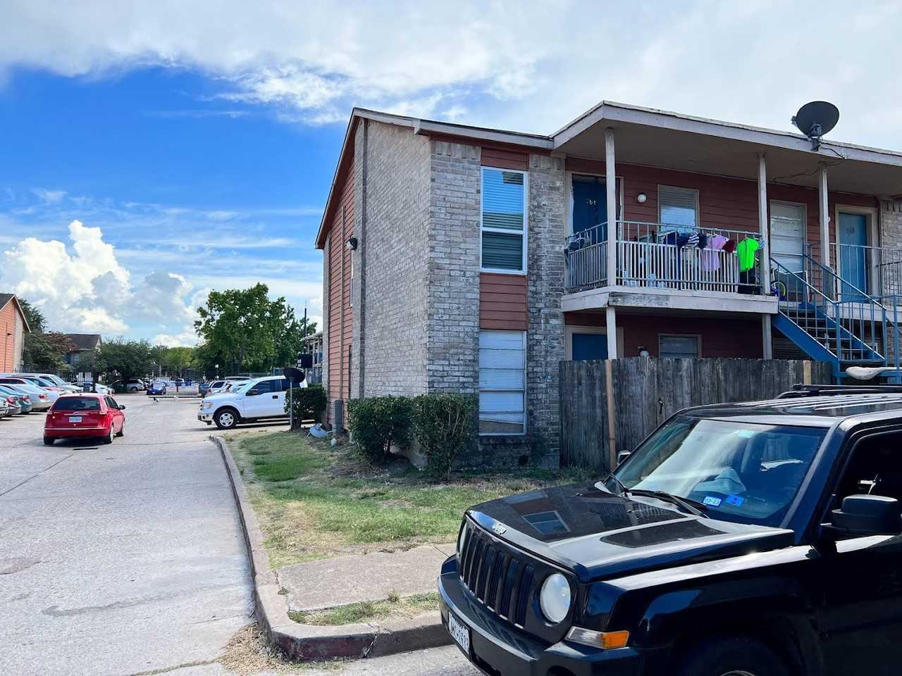 6300 Ranchester Dr - Photo 2 of 2