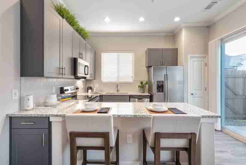 Breeze St - Photo 5 of 8