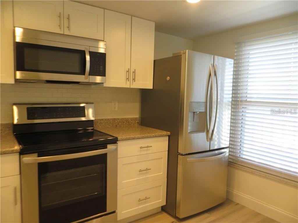 121 Island Way #332 - Photo 2 of 18