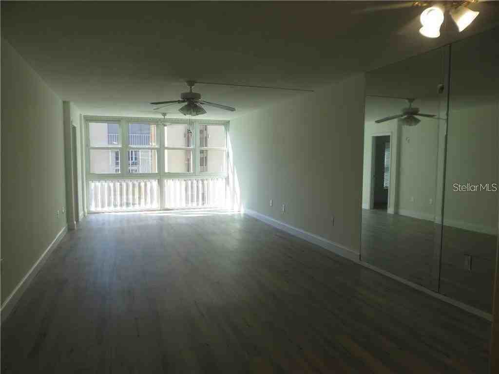 121 Island Way #332 - Photo 5 of 18