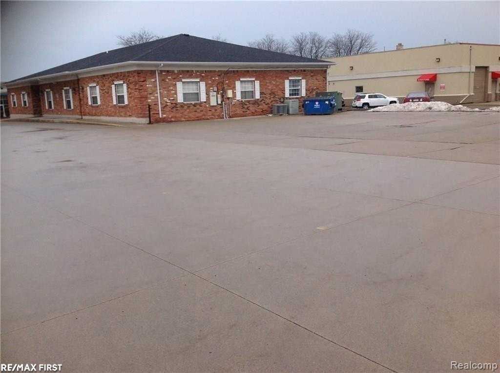 148 S Main St - Photo 2 of 12