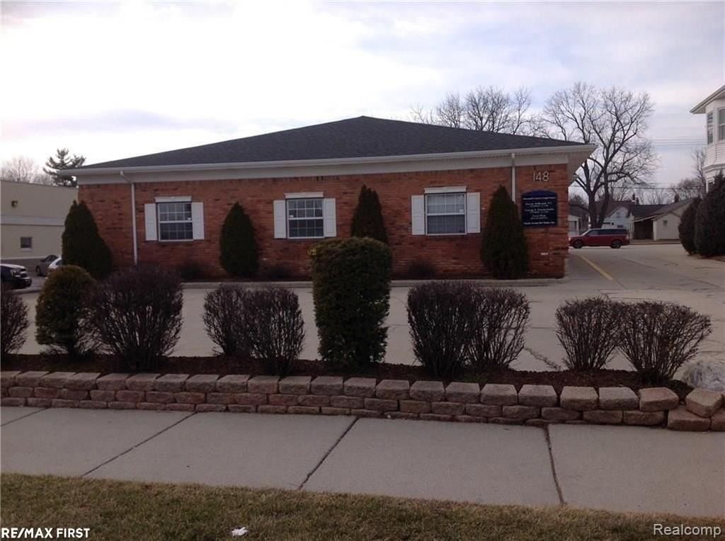 148 S Main St - Photo 4 of 12