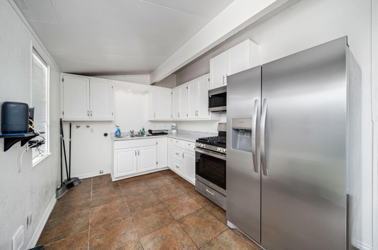 10th St W - Photo 3 of 12