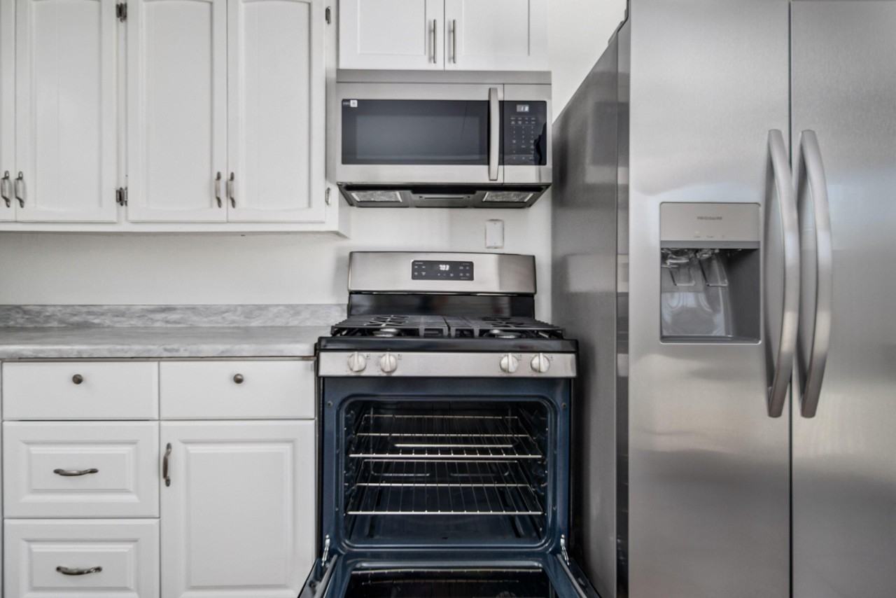 10th St W - Photo 4 of 12