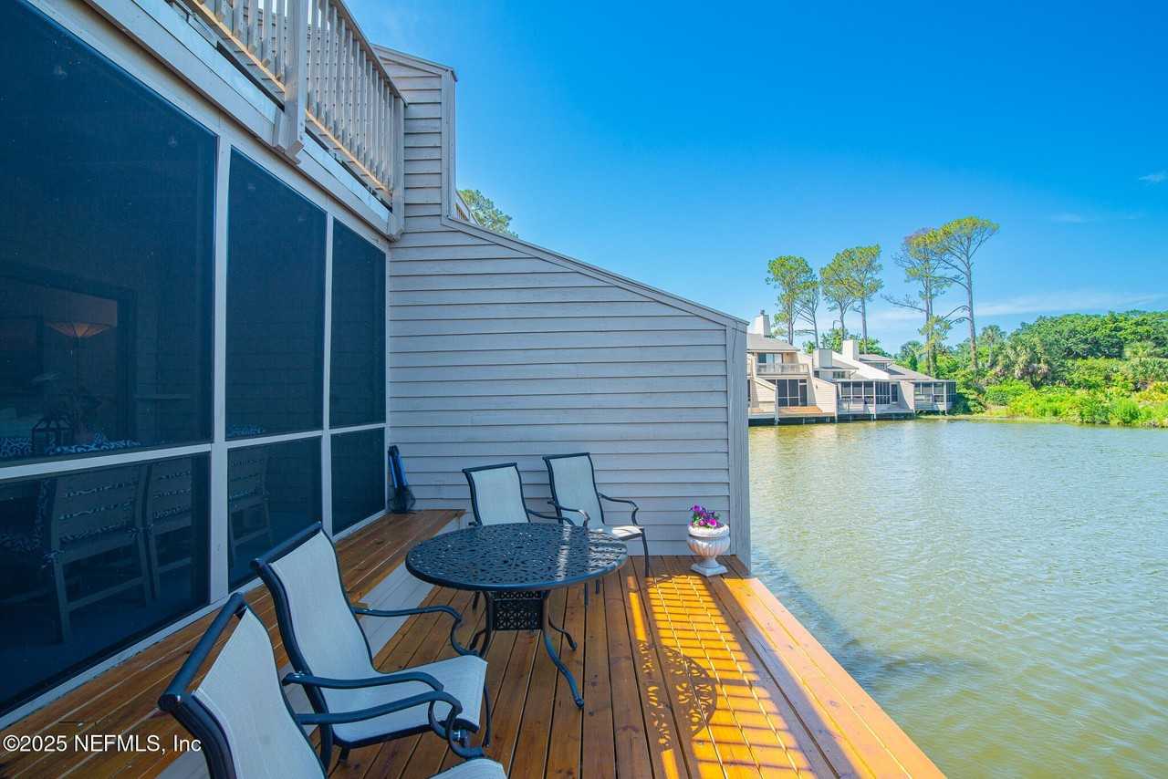 36 Fishermans Cove Rd - Photo 4 of 50