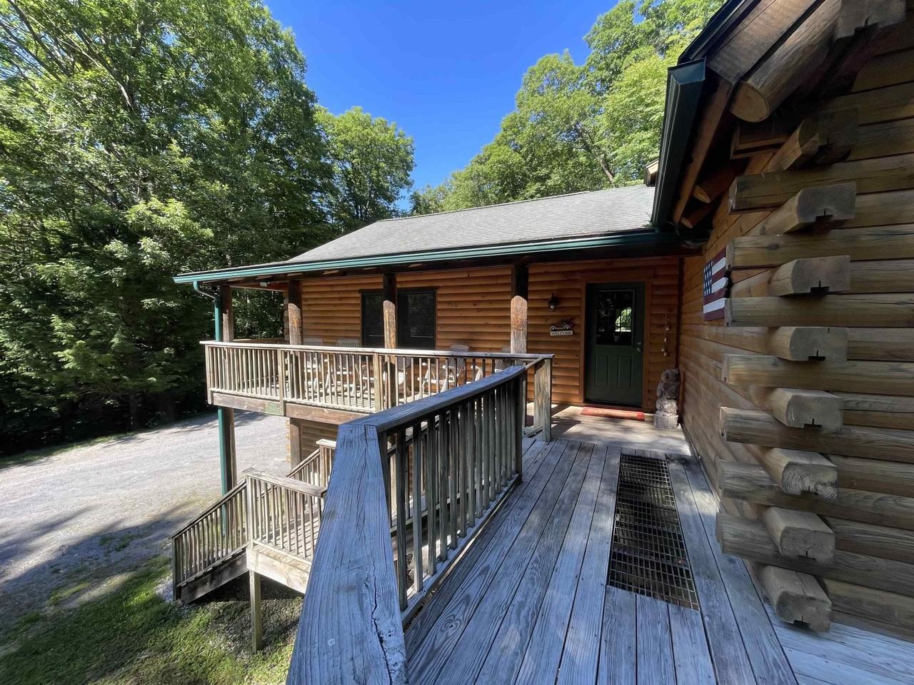 303 Westview Est - Photo 6 of 40