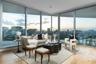 3130 N Harwood St #903 - Photo 1 of 1