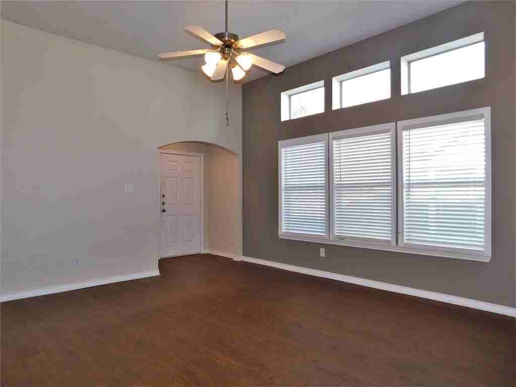 5813 Brookside Drive - Photo 7 of 28