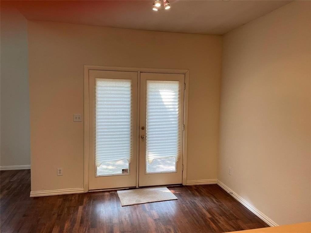 3016 Glen Meadow Dr - Photo 3 of 11