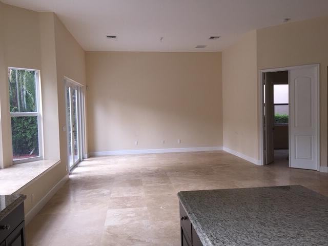 9887 Coronado Lake Dr - Photo 3 of 8