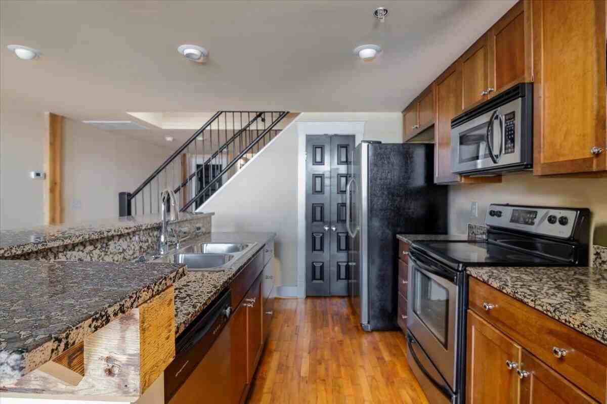 324 Salem Ave Sw #303 - Photo 6 of 21