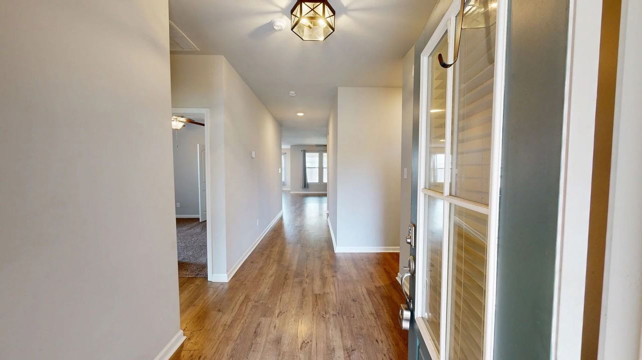 3139 Crest Ln - Photo 2 of 8