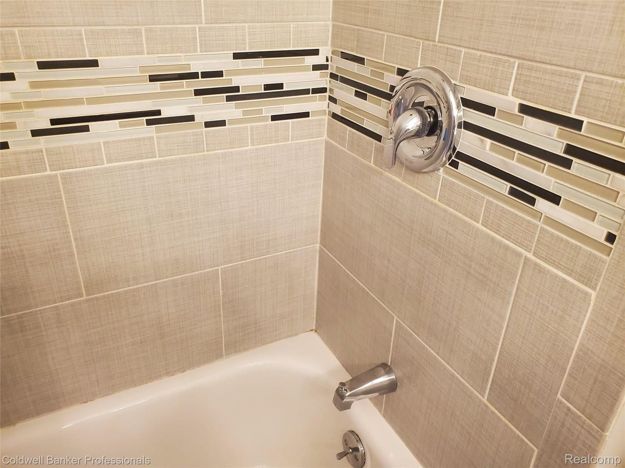 35939 Canyon Dr - Photo 6 of 14