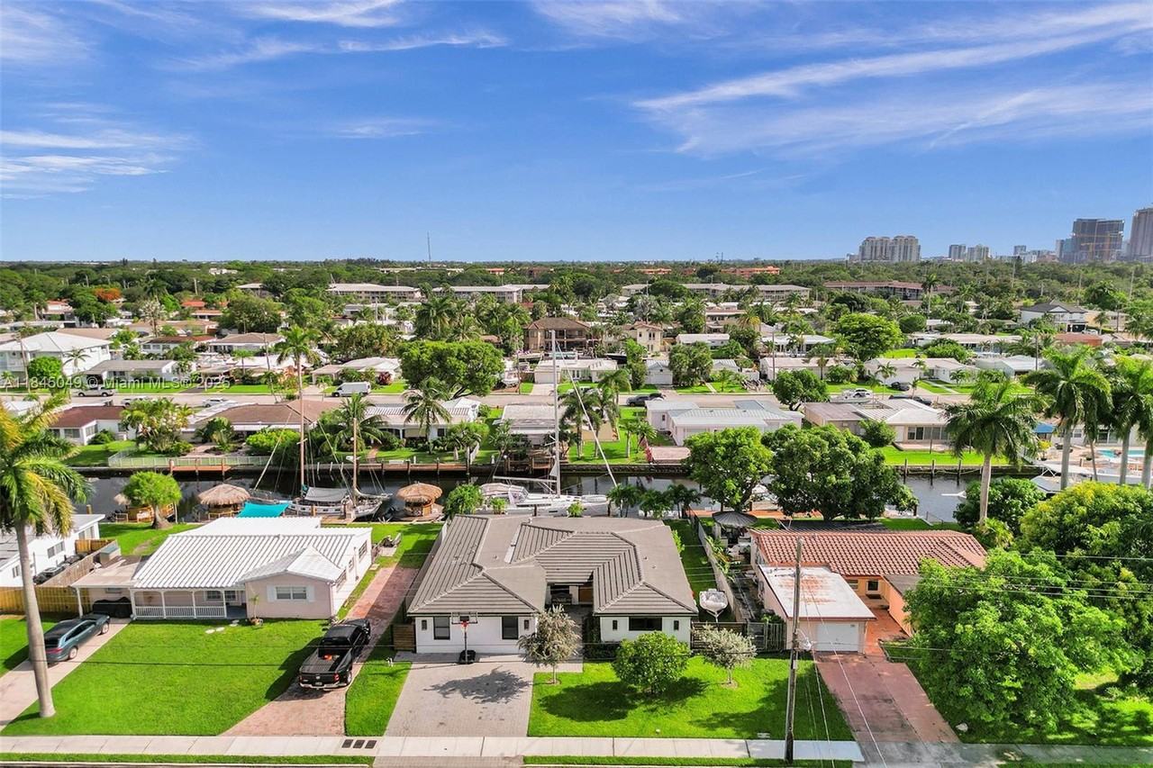 1021 Guava Isle - Photo 2 of 50