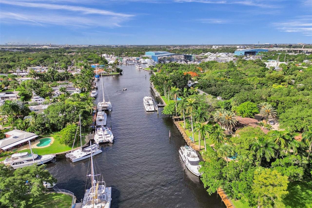 1021 Guava Isle - Photo 6 of 50