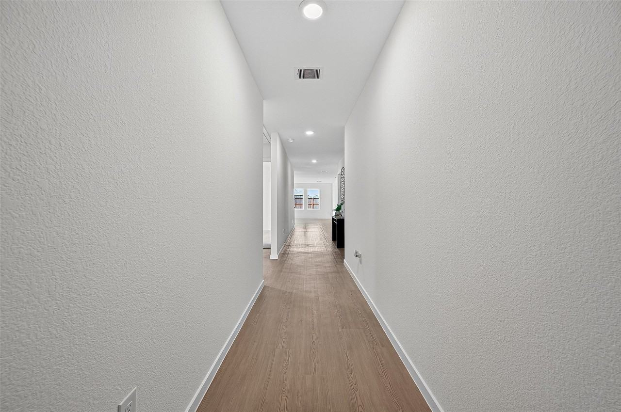 26826 Zebra Grass Dr - Photo 7 of 49