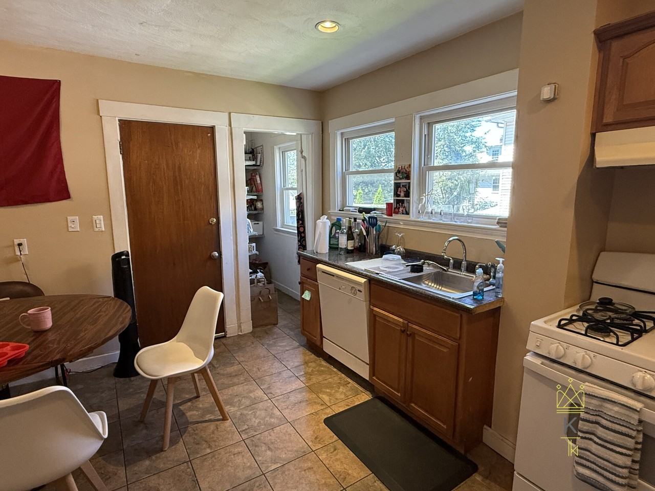 289 Foster Street #1 - Photo 4 of 24