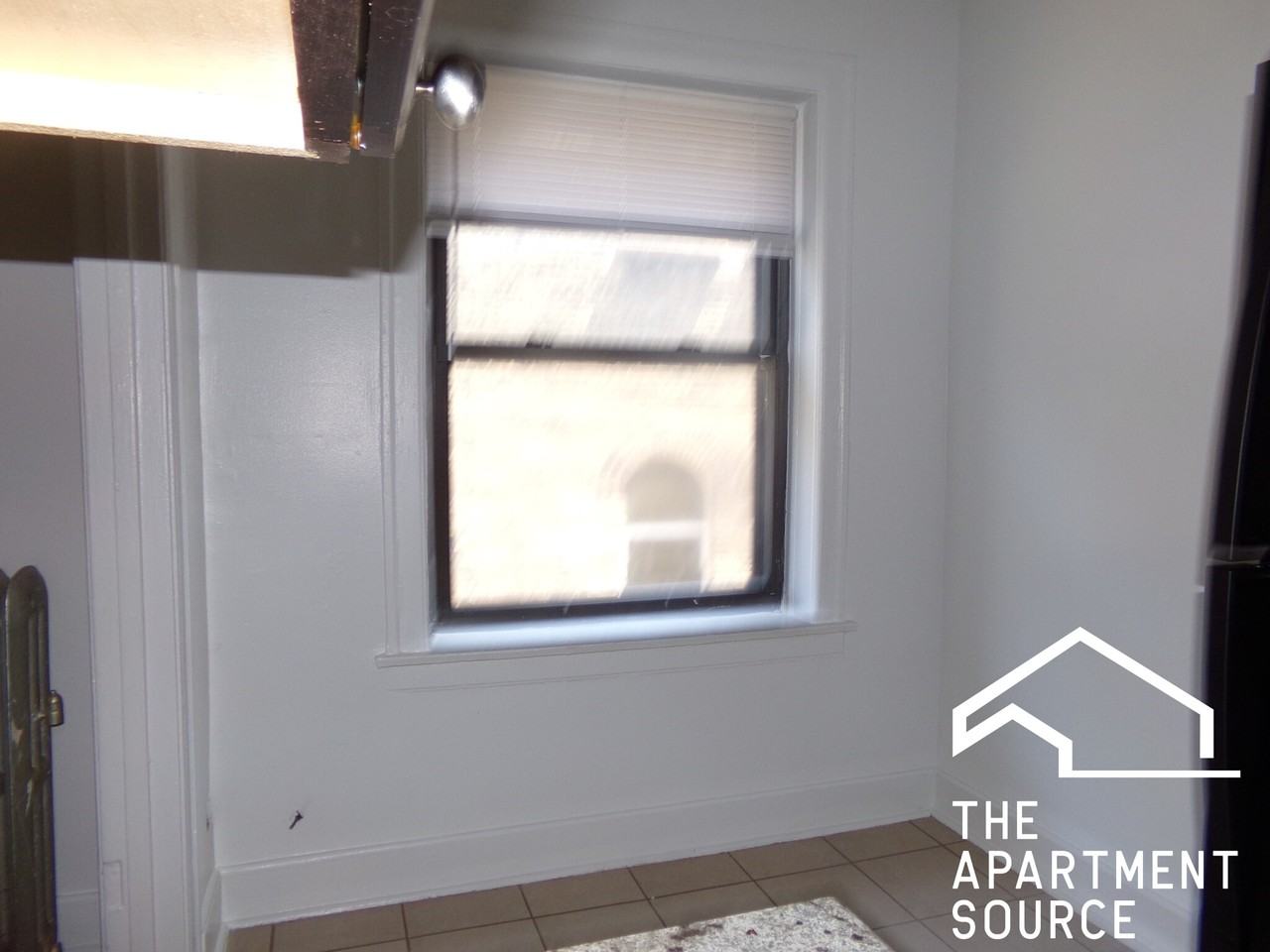 1619 W Morse Ave #104 - Photo 4 of 8