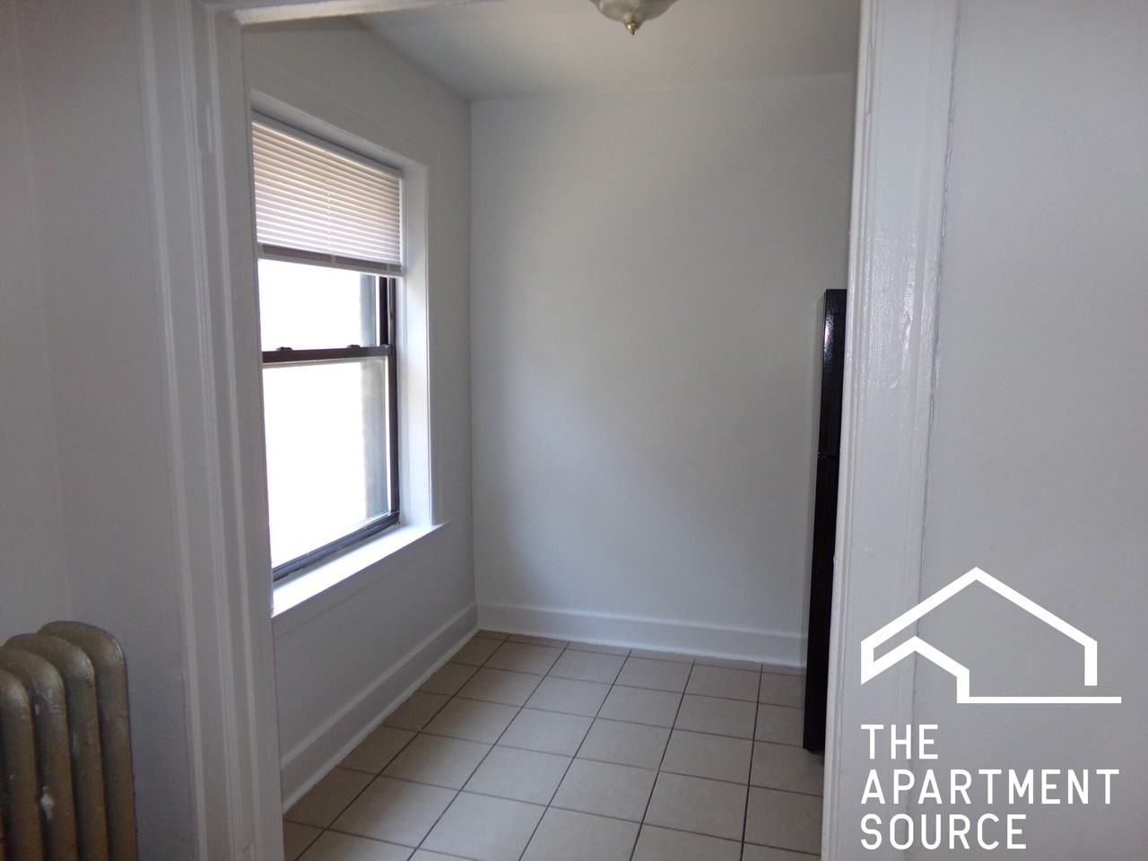 1619 W Morse Ave #104 - Photo 5 of 8