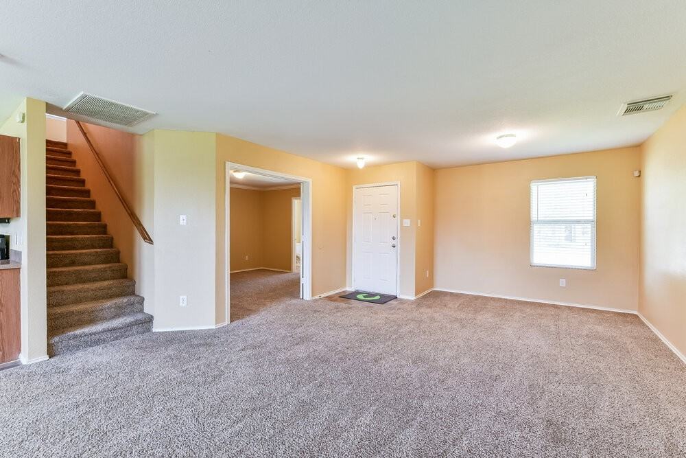 7906 Ashland Springs Ln - Photo 5 of 17