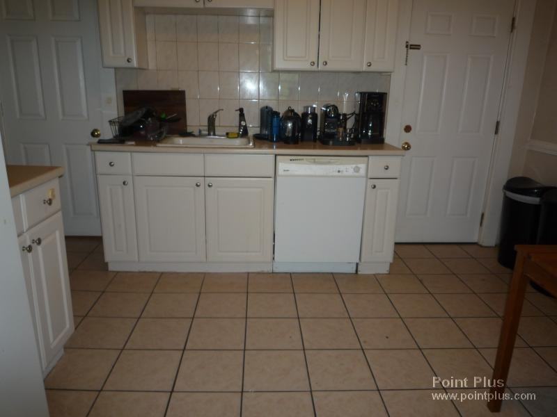 279 Pearl St #3L - Photo 3 of 35