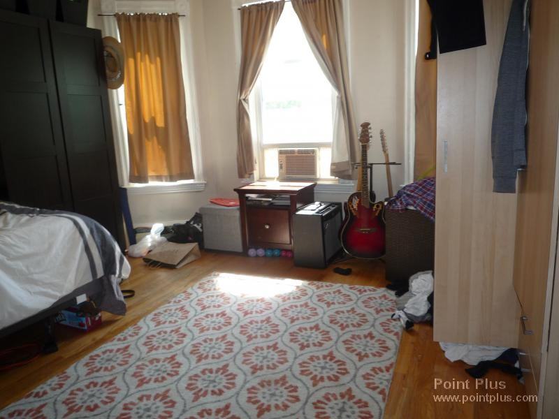 279 Pearl St #3L - Photo 6 of 35