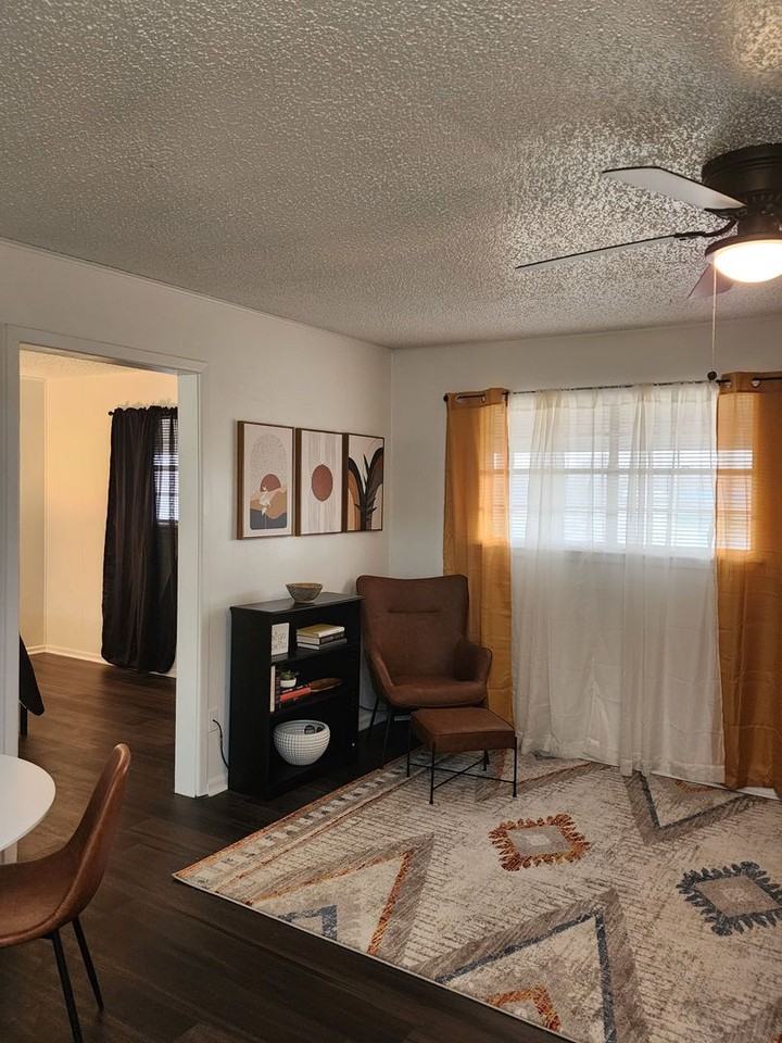 Cottage Point Apartments - Photo 3 of 50