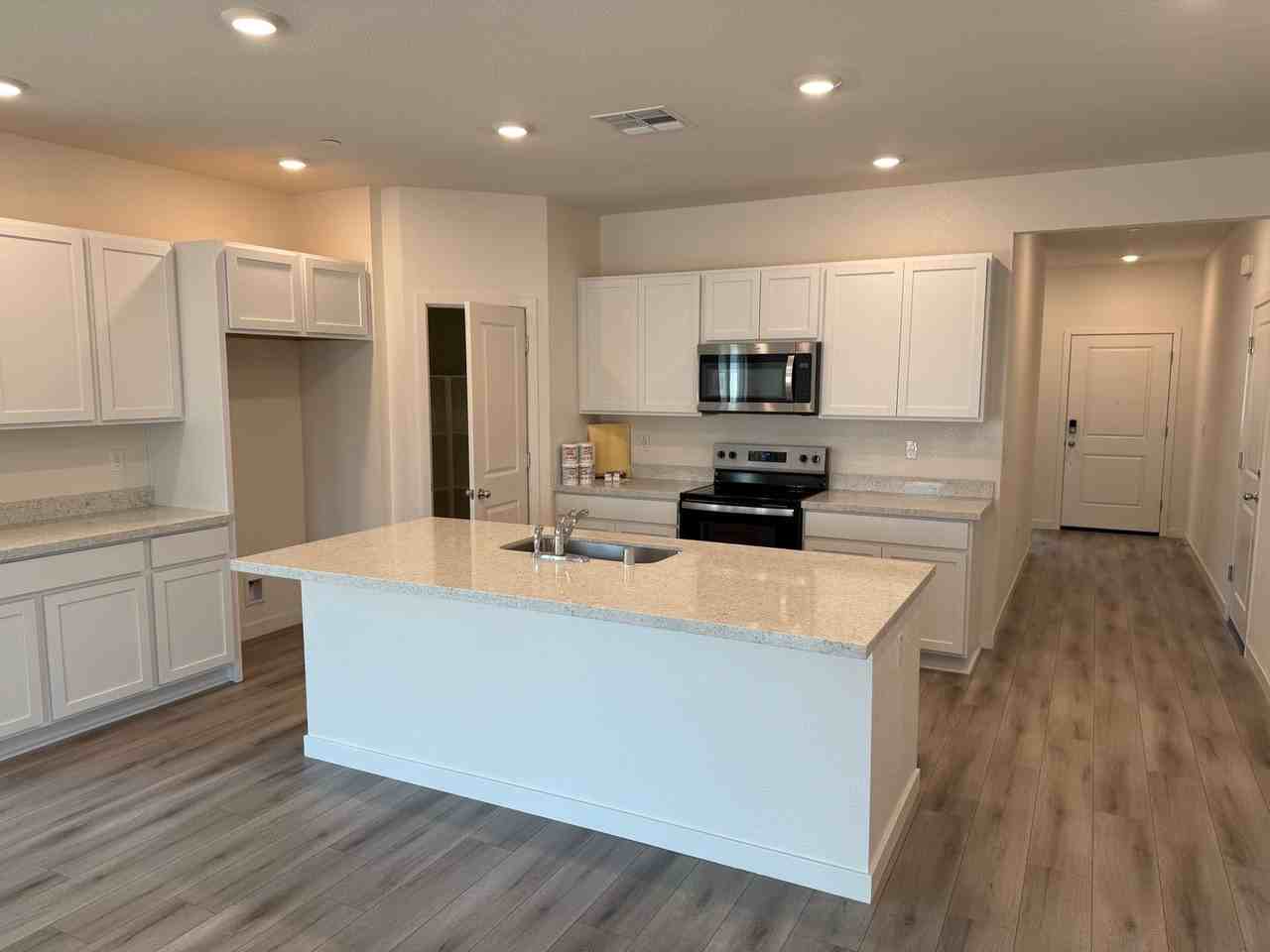 7161 Vail Ranch Rd - Photo 2 of 19