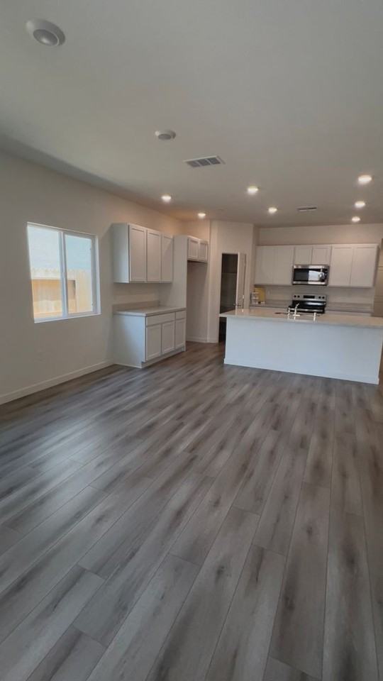 7161 Vail Ranch Rd - Photo 3 of 19