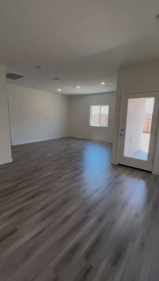 7161 Vail Ranch Rd - Photo 5 of 19