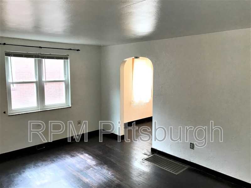 1685 Doyle St - Photo 2 of 17