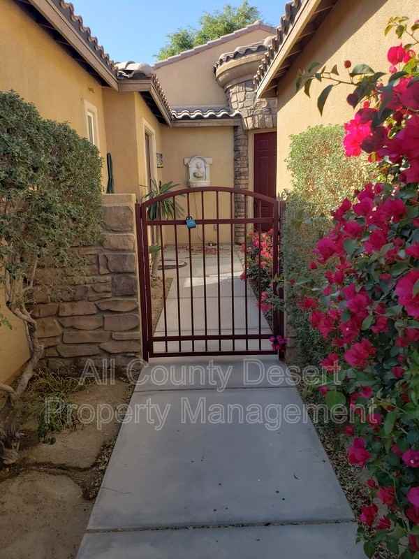 49839 Pacino St - Photo 2 of 6