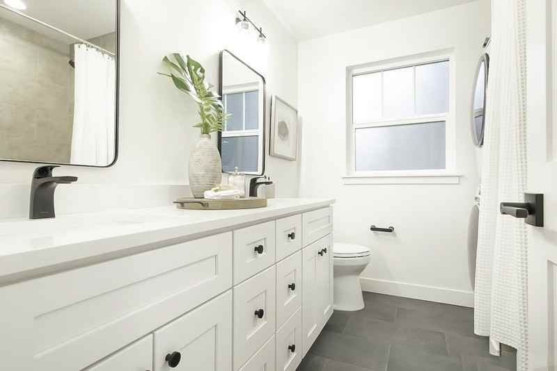 6252 52nd Ave Ne #B - Photo 3 of 12