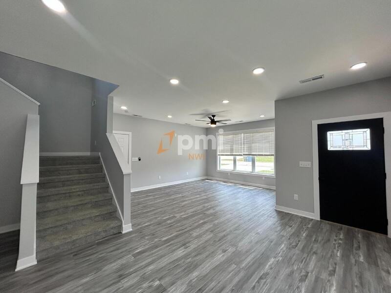 5212 Torrence Ave - Photo 4 of 29