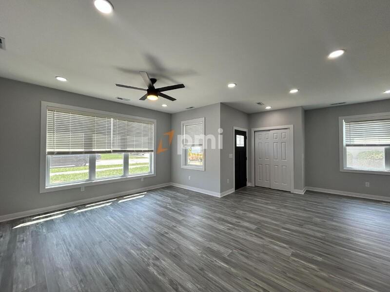 5212 Torrence Ave - Photo 5 of 29