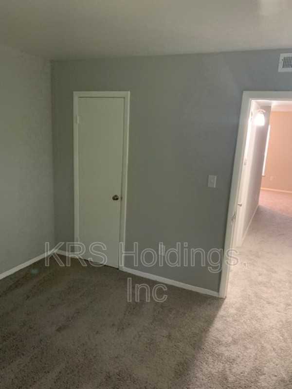 1209 Nelson Street #A - Photo 4 of 10