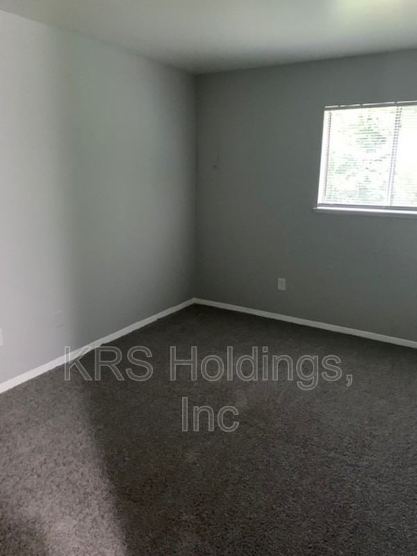 1209 Nelson Street #A - Photo 5 of 10