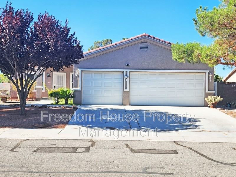 5945 E Badlands Ln - Photo 3 of 40