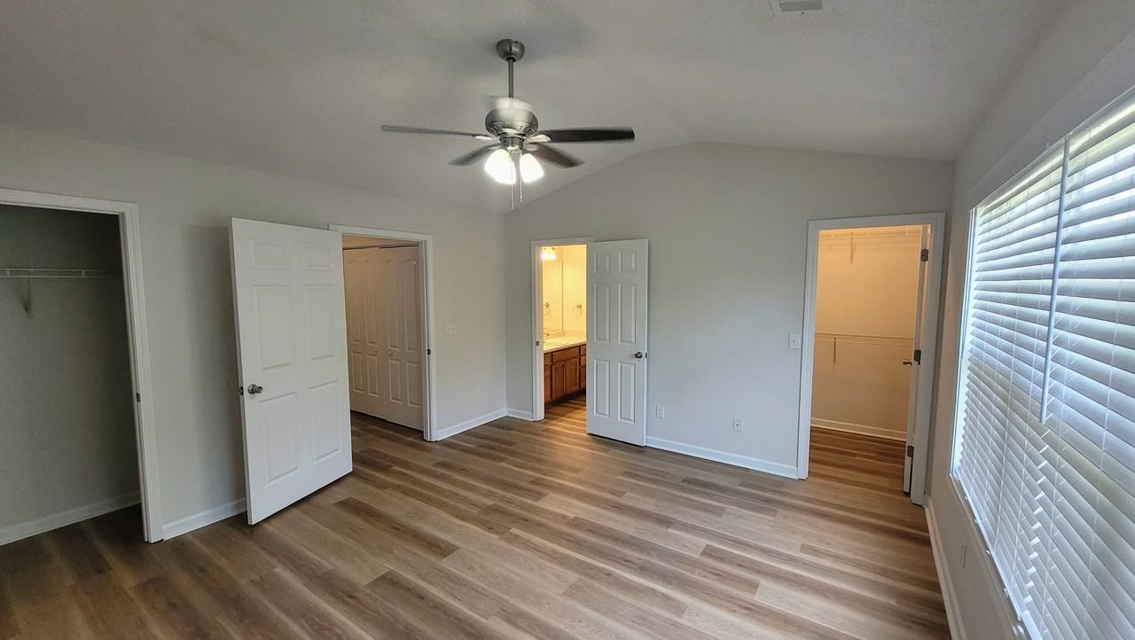 625 Chase Ln - Photo 2 of 40