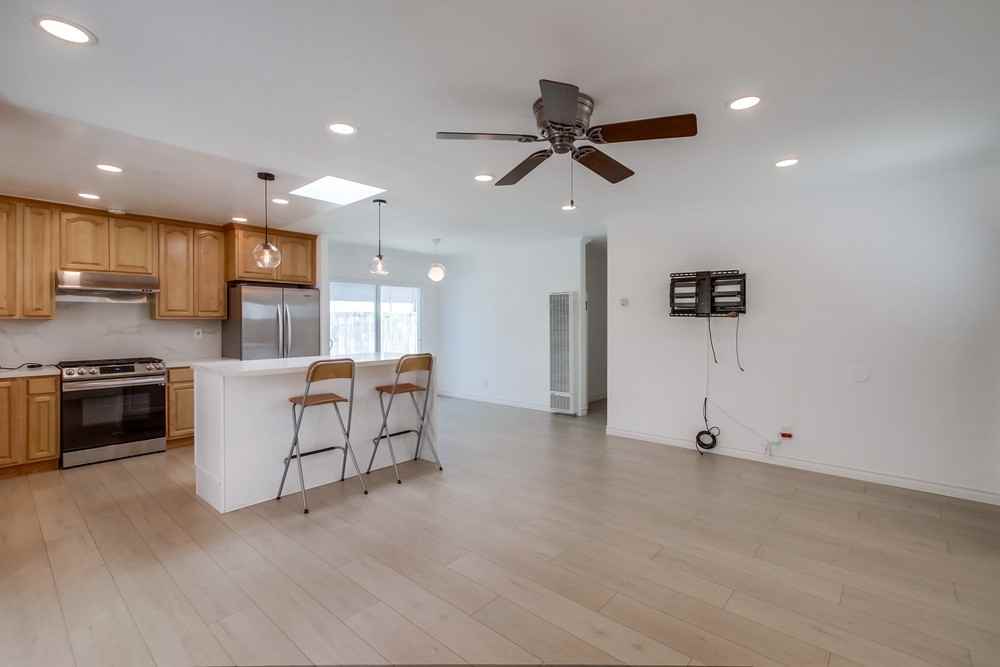 5068 Baxter St - Photo 4 of 41