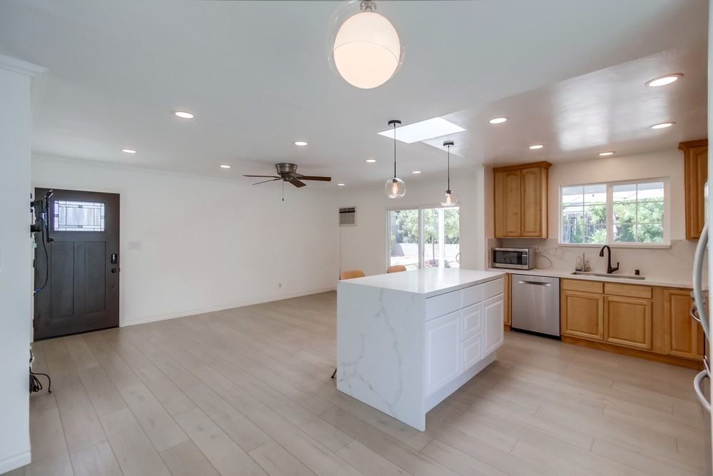 5068 Baxter St - Photo 6 of 41