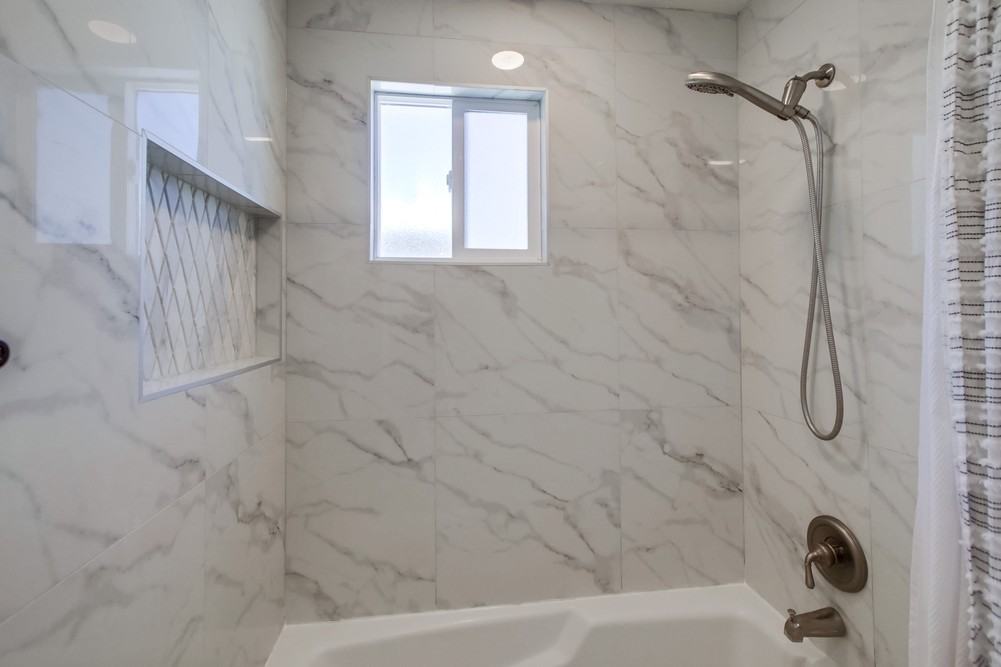 5068 Baxter St - Photo 7 of 41