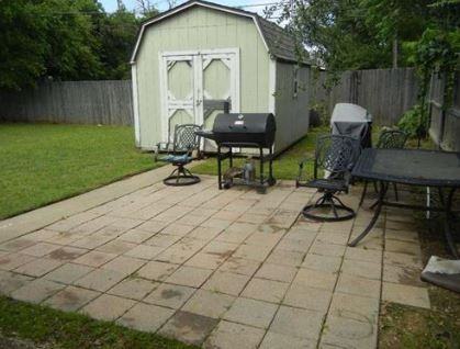 2713 Wallin Dr - Photo 2 of 24