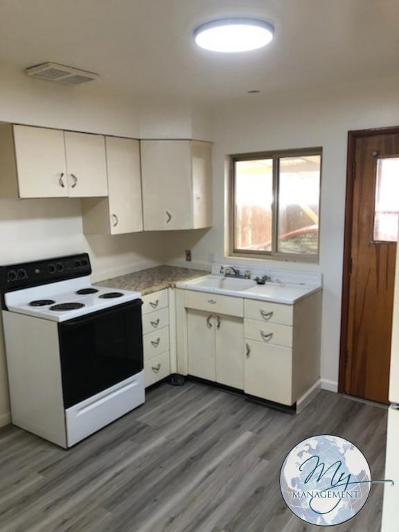 227 Carney St - Photo 4 of 9